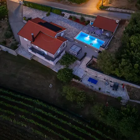 Luxurious In
